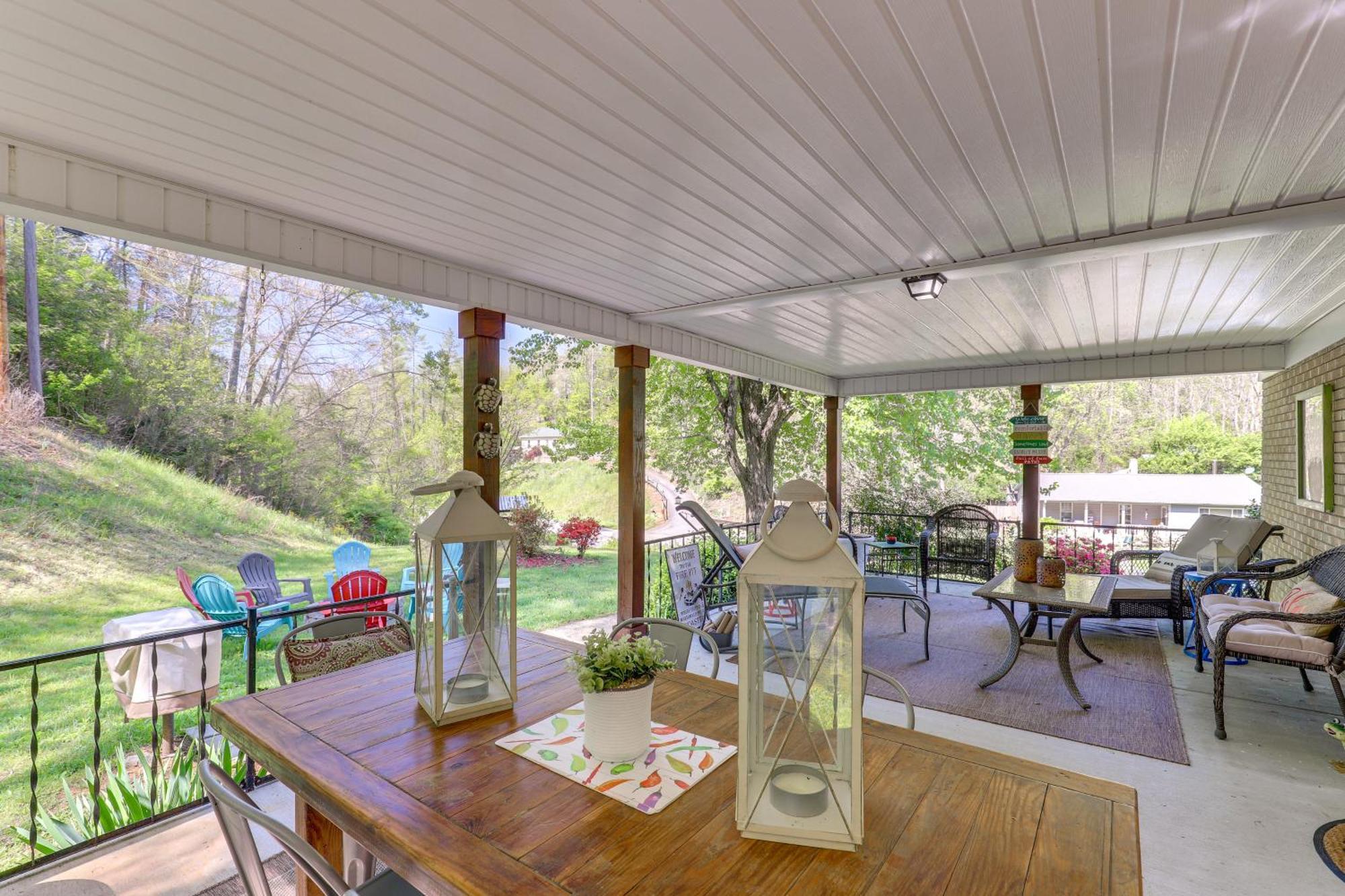 Updated Marshall Home With Fire Pit And Game Room! מראה חיצוני תמונה