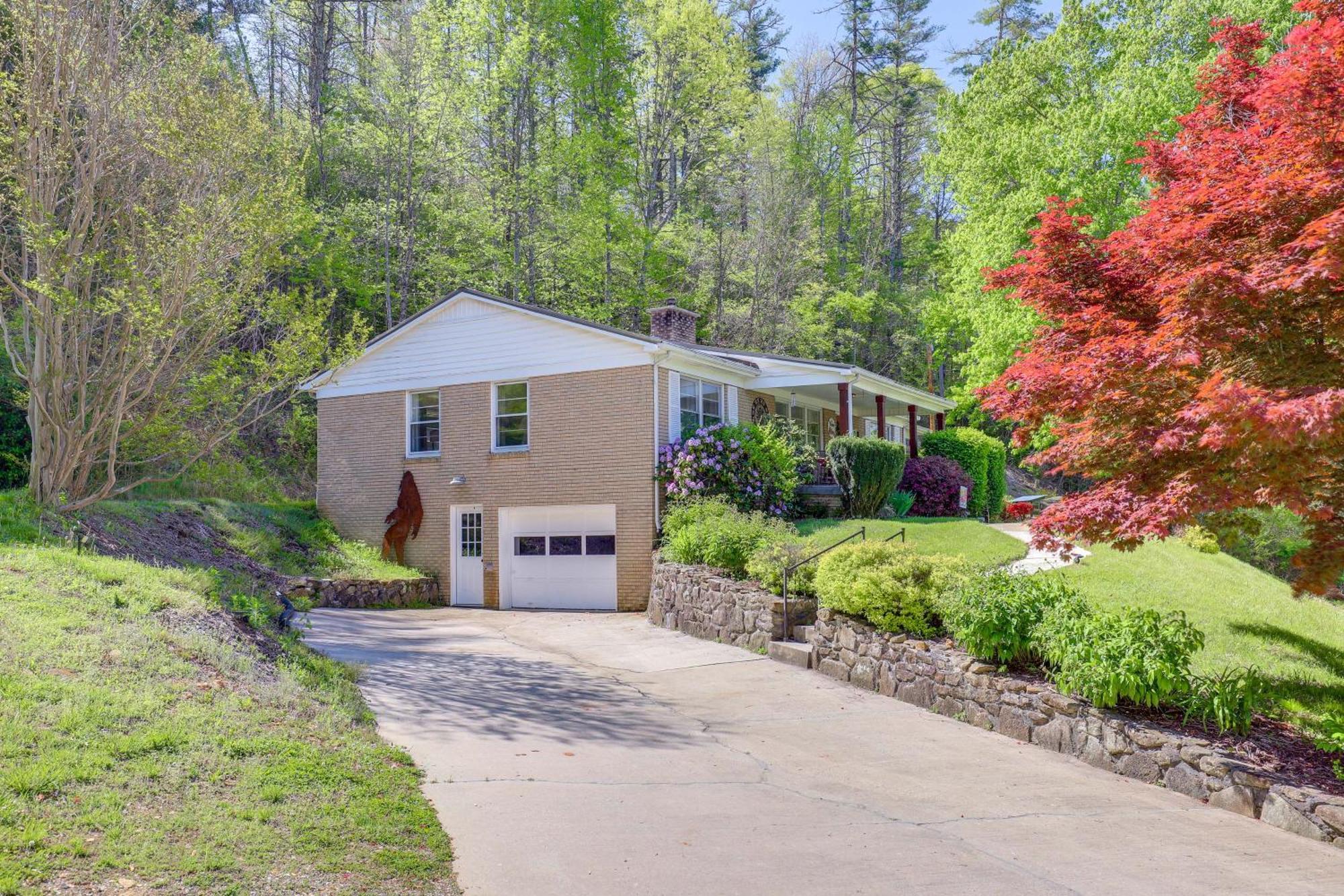 Updated Marshall Home With Fire Pit And Game Room! מראה חיצוני תמונה