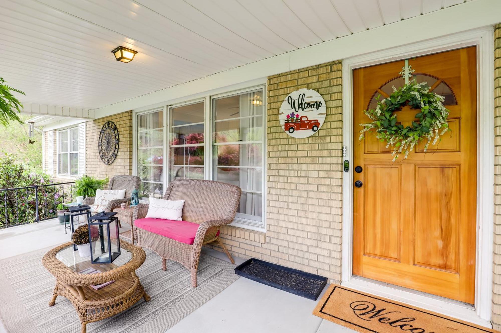 Updated Marshall Home With Fire Pit And Game Room! מראה חיצוני תמונה