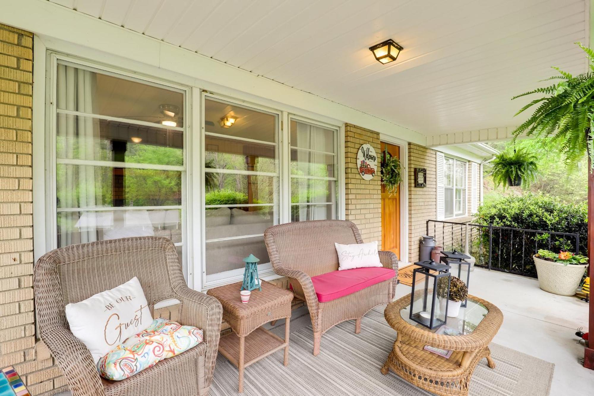Updated Marshall Home With Fire Pit And Game Room! מראה חיצוני תמונה